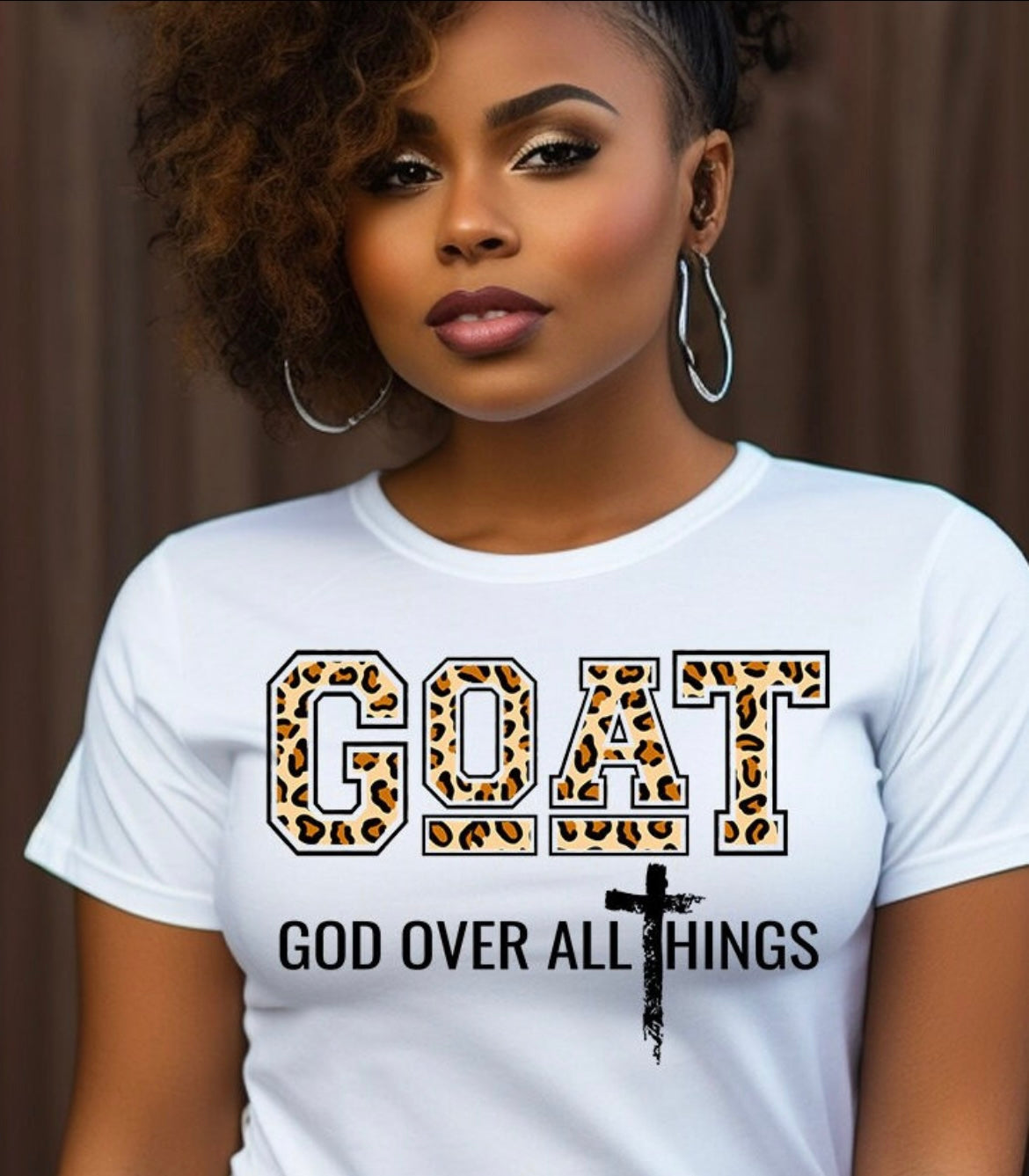 🌸Women’s “GOAT” Tee